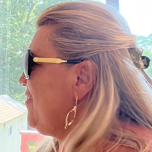 GUCCI OVERSIZED SUNGLASSES - Picture 8 of 15